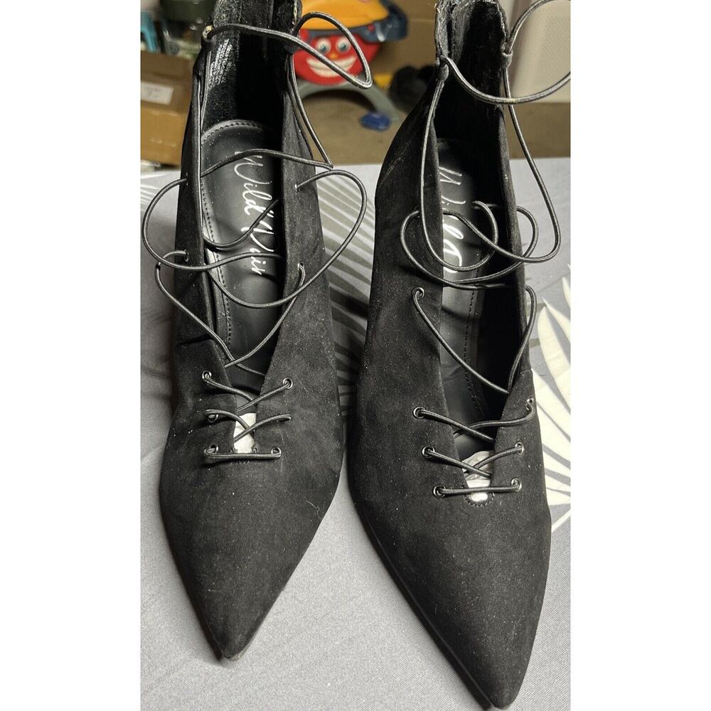 WILD PAIR Womens Black Velvet Laces Dezmun Pointy Toe Sculpted Heel Pumps 8.5 M